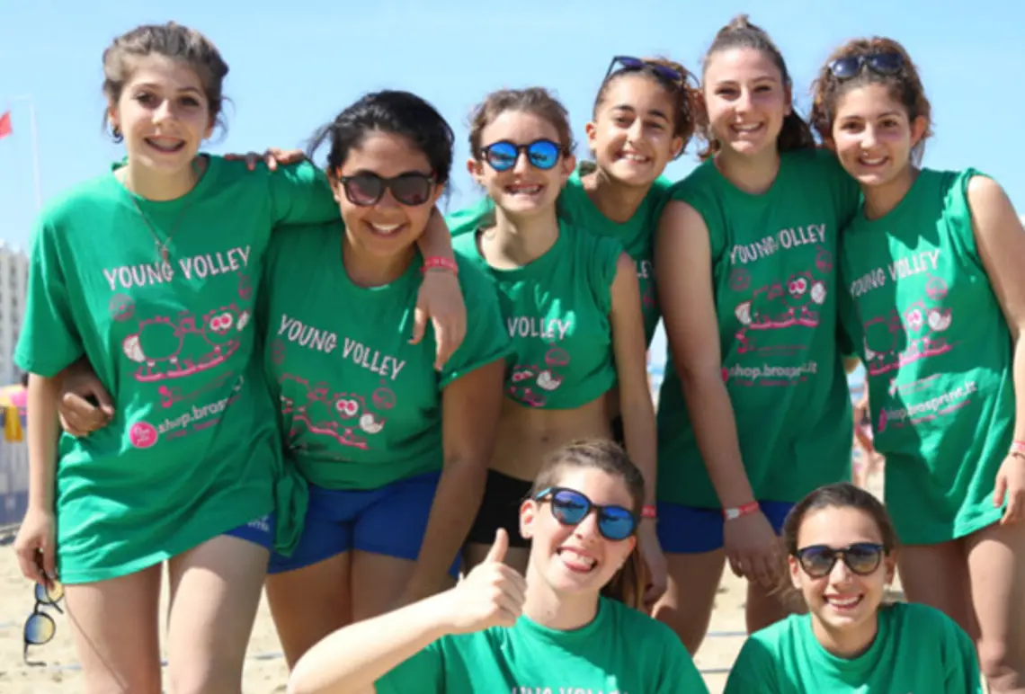 YOUNG VOLLEY ON THE BEACH 2016