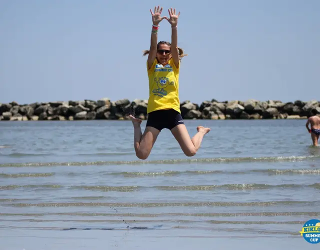 BEACH VOLLEY