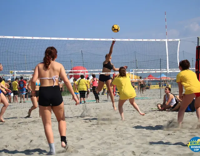 BEACH VOLLEY