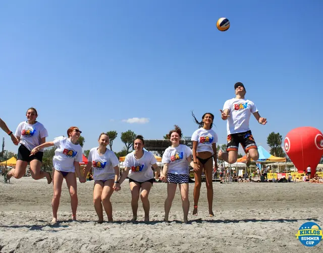 BEACH VOLLEY