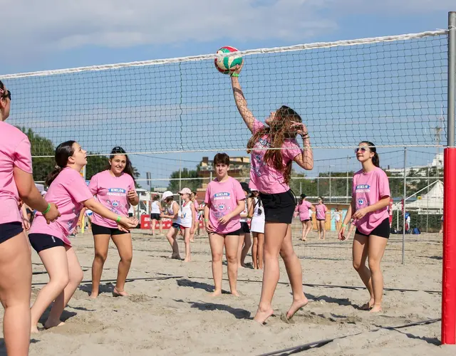 BEACH VOLLEY