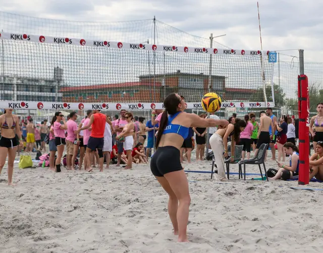 BEACH VOLLEY