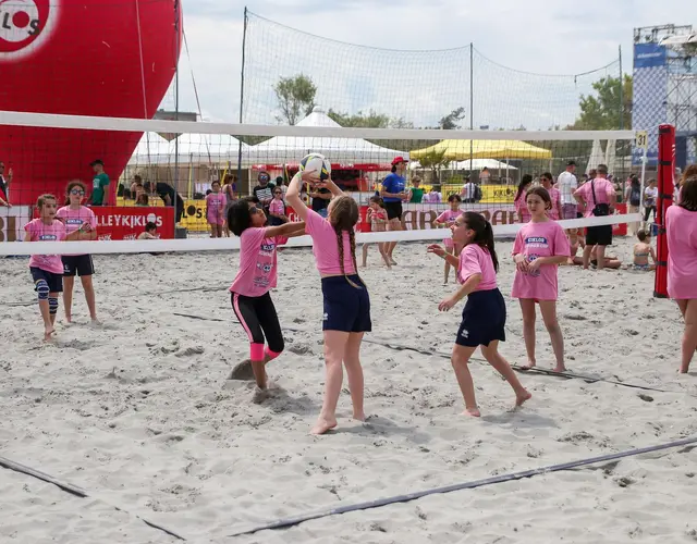 BEACH VOLLEY