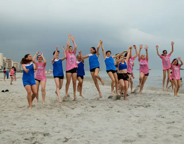 BEACH VOLLEY