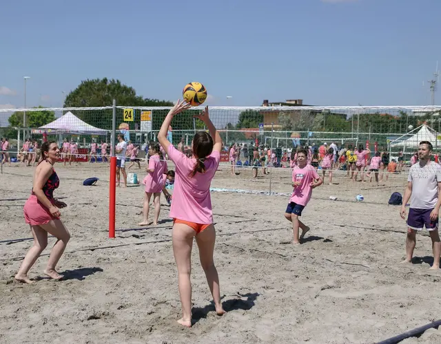 BEACH VOLLEY