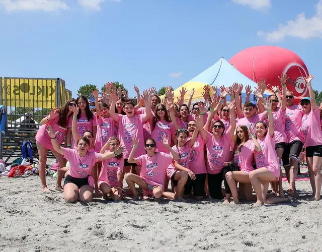 BEACH VOLLEY