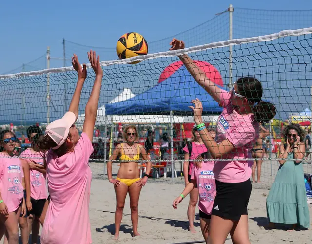 BEACH VOLLEY